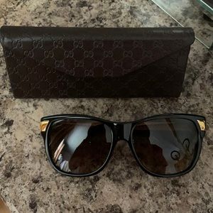 Gucci Black and Gold Square Sunglasses